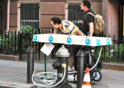 В Нью Йорке были возведены стационарные раздатчики чистой воды Water-On-The-Go